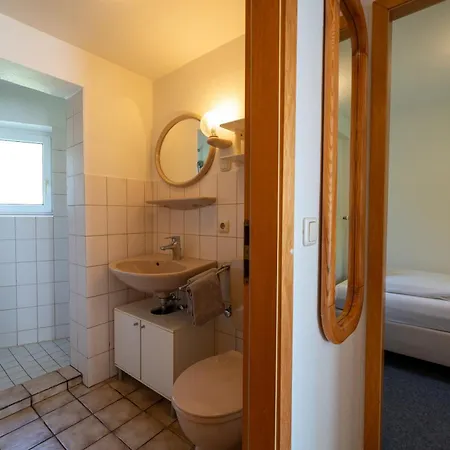 Apartment Haus Sonnenwinkel 8 *